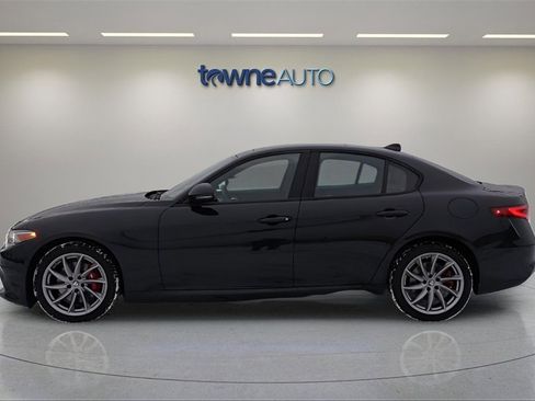 Used 2022 Alfa Romeo Giulia Sprint image 2