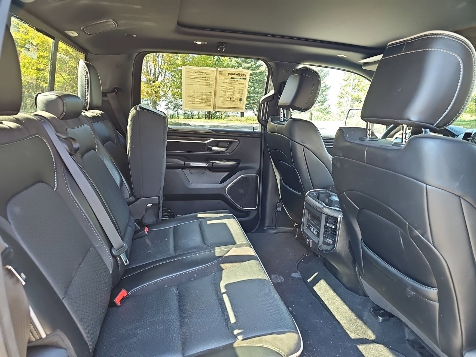 Used 2025 RAM 1500 Laramie w/ Sport Appearance Package AWD/4WD image 15