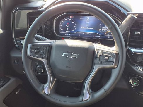 Used 2025 Chevrolet Silverado 2500 ZR2 w/ Technology Package AWD/4WD image 23