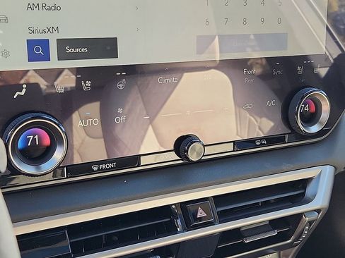 Used 2024 Lexus RX 350 Premium image 17