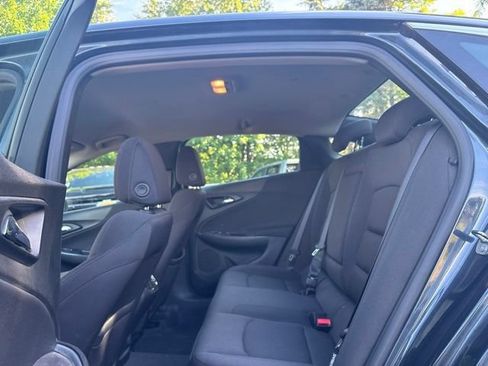 Used 2019 Chevrolet Malibu LT w/ Driver Confidence Package FWD image 6
