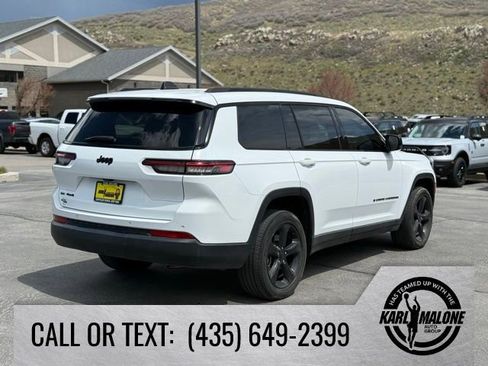 Used 2023 Jeep Grand Cherokee L Laredo AWD/4WD image 5