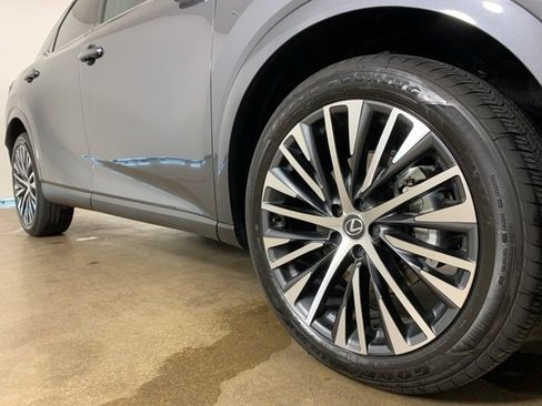 Used 2025 Lexus RX 350 w/ Convenience Package image 6