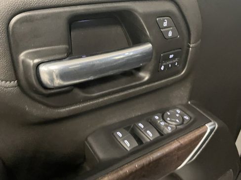 Used 2022 GMC Sierra 3500 Denali w/ Denali Ultimate Package image 11
