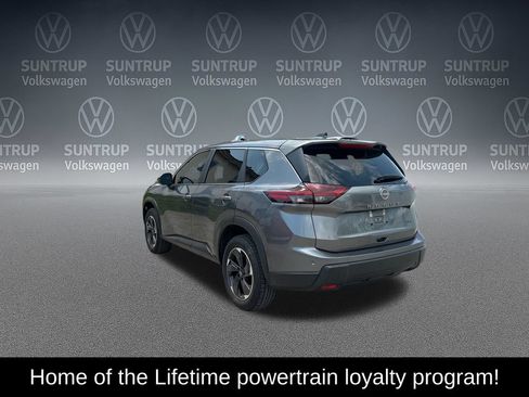 Used 2025 Nissan Rogue SV AWD/4WD image 3