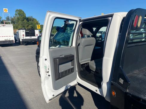 Used 2013 Ford F550 4x4 Crew Cab Super Duty w/ Payload Upgrade Pkg image 20