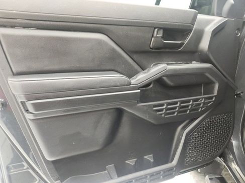 Used 2024 Toyota Tacoma SR image 11