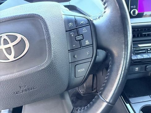 Used 2023 Toyota Prius LE image 20