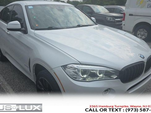 Used 2018 BMW X6 xDrive35i w/ M Sport Package AWD/4WD image 2