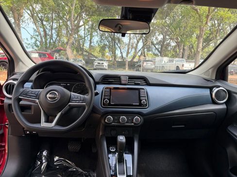 Used 2025 Nissan Versa SV image 29