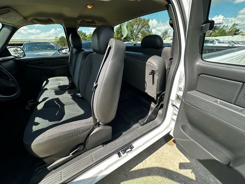Used 2005 Chevrolet Silverado 1500 W/T image 23