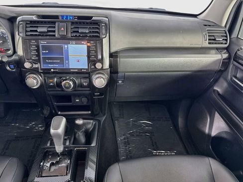 Used 2024 Toyota 4Runner TRD Off-Road Premium AWD/4WD image 28