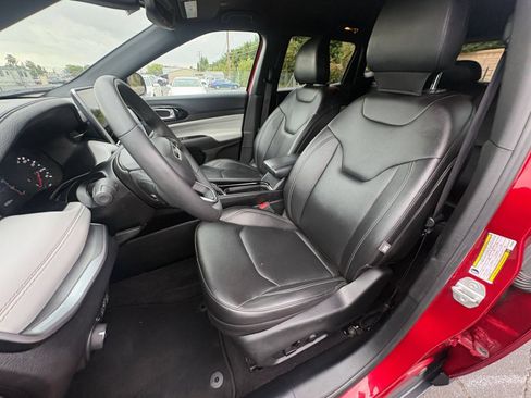 Used 2025 Jeep Compass Limited AWD/4WD image 36
