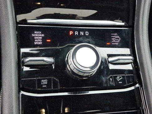 Used 2023 Jeep Grand Cherokee Overland w/ Luxury Tech Group IV image 16