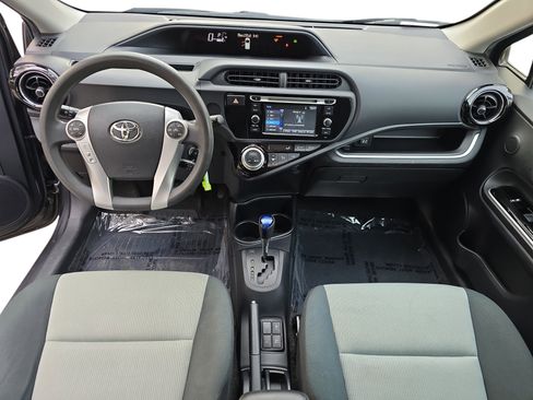 Used 2015 Toyota Prius C Two image 9