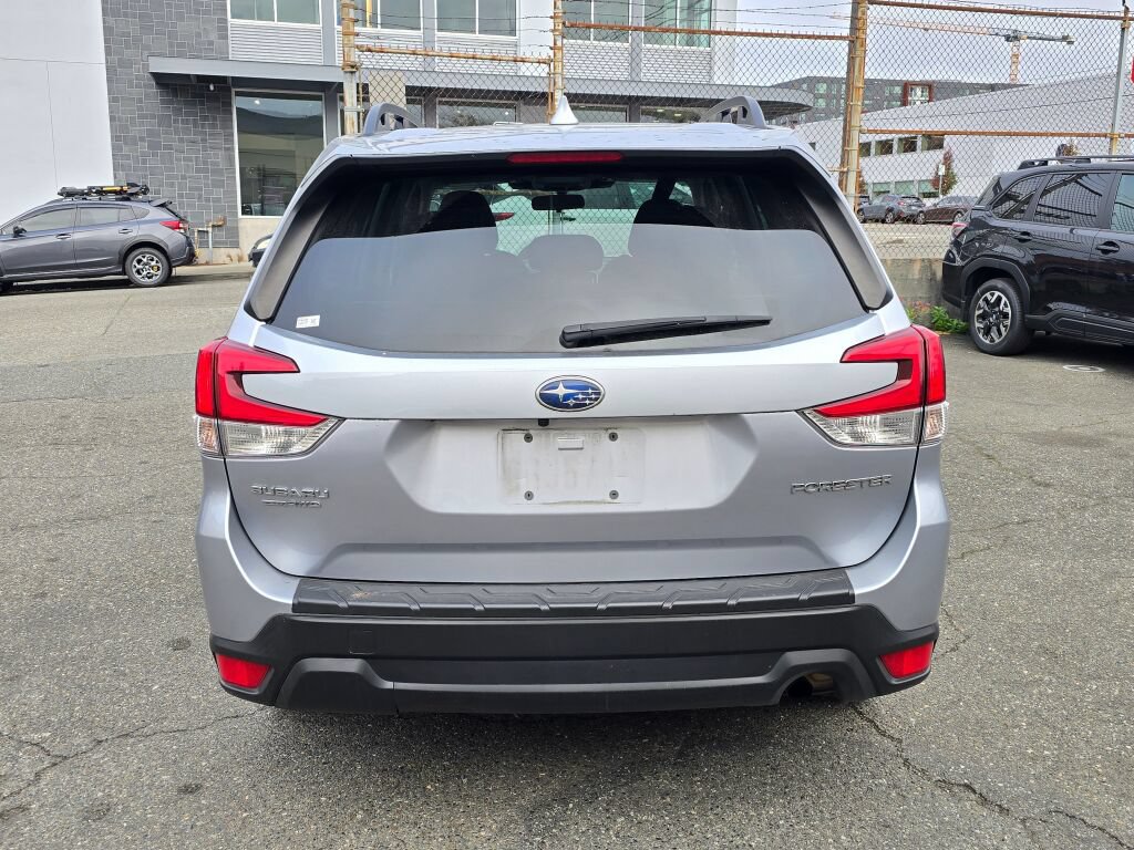 Certified 2023 Subaru Forester Premium AWD/4WD image 6