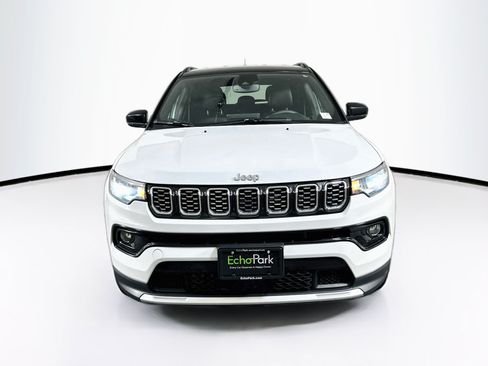 Used 2025 Jeep Compass Limited AWD/4WD image 2