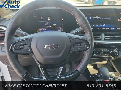 Used 2026 Chevrolet Trax RS FWD image 21