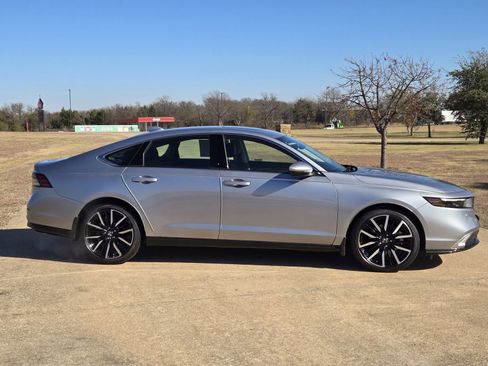 Certified 2023 Honda Accord Touring image 7