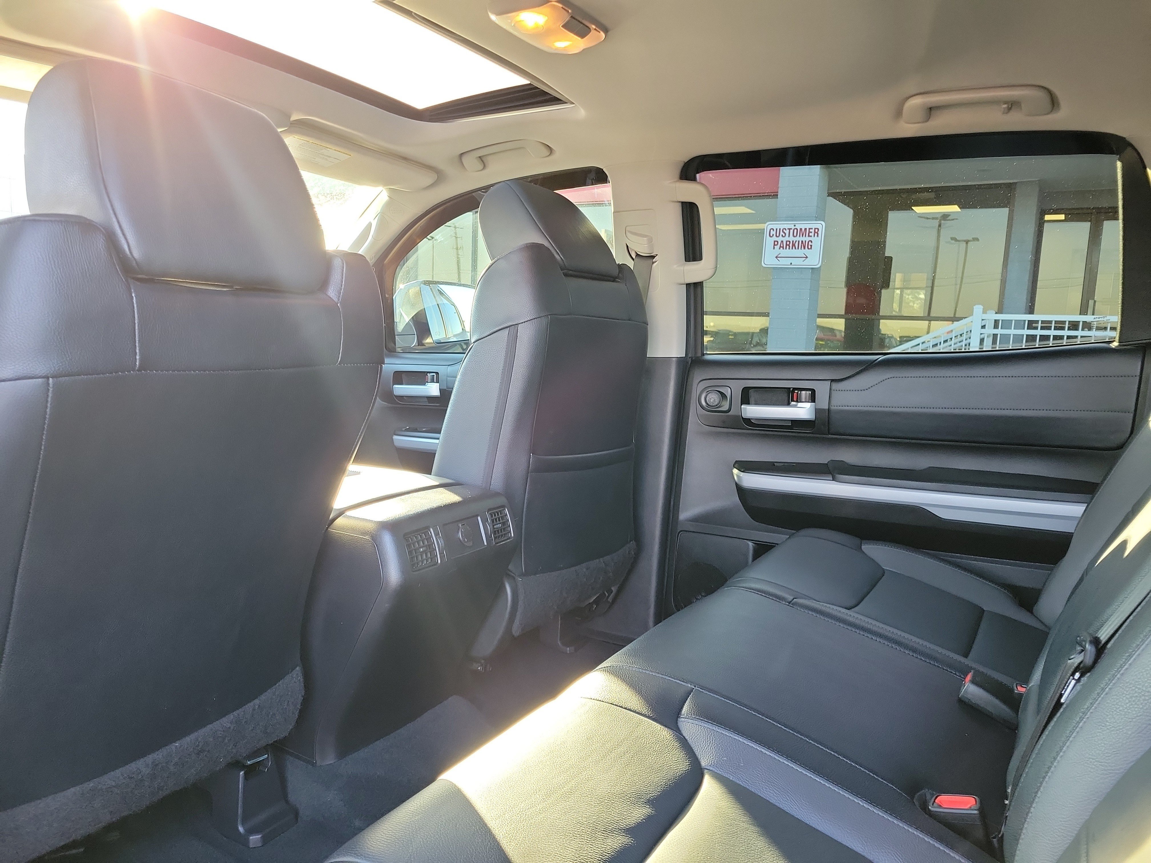 Used 2021 Toyota Tundra Limited w/ Limited Premium Package AWD/4WD image 14