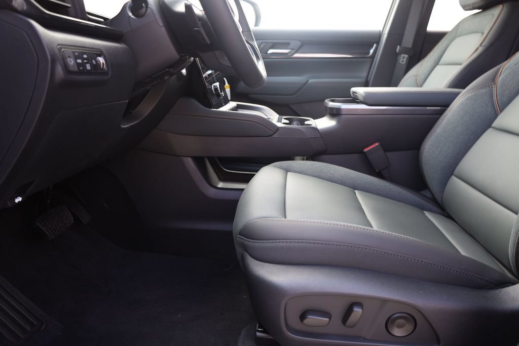 New 2027 GMC Terrain AT4 w/ Convenience Package III AWD/4WD image 11