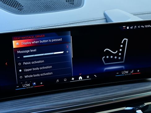 New 2026 BMW X7 xDrive40i w/ Executive Package image 17