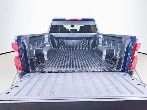 Used 2023 Chevrolet Silverado 1500 LT image 13