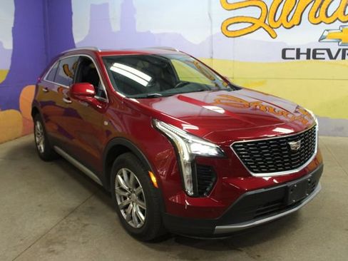 Used 2019 Cadillac XT4 Premium Luxury AWD/4WD image 4