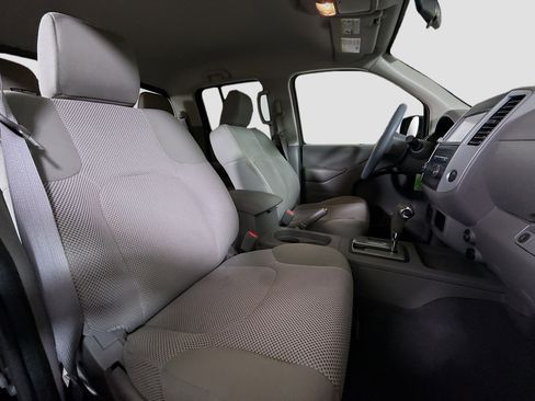 Used 2019 Nissan Frontier SV image 28