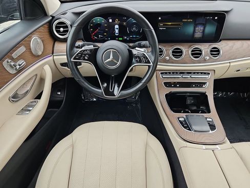 Used 2023 Mercedes-Benz E 450 4MATIC Sedan image 15