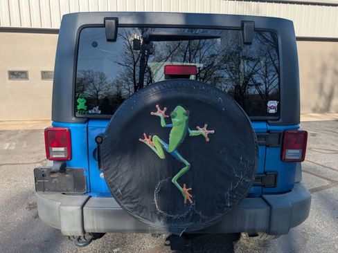 Used 2015 Jeep Wrangler Unlimited Sport w/ Quick Order Package 24S image 3