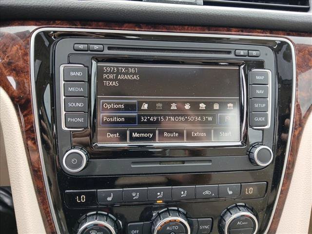 Used 2012 Volkswagen Passat 2.5 SEL FWD image 14