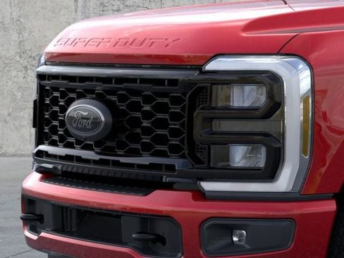 New 2026 Ford F250 XLT w/ XLT Premium Package AWD/4WD image 17