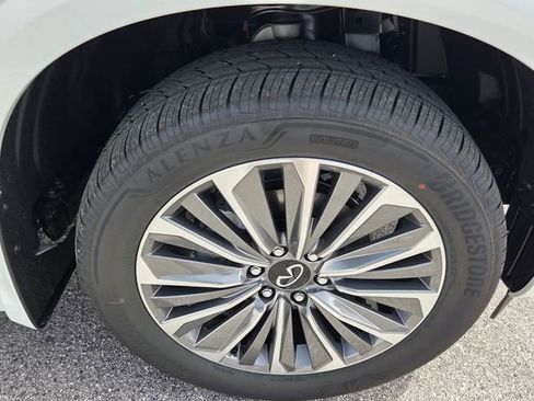 New 2026 INFINITI QX80 Luxe w/ Cargo Package AWD/4WD image 10