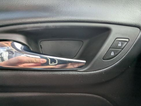 Certified 2020 Chevrolet Equinox LT image 24