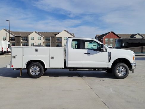 New 2026 Ford F250 XL w/ XL Chrome Package image 2