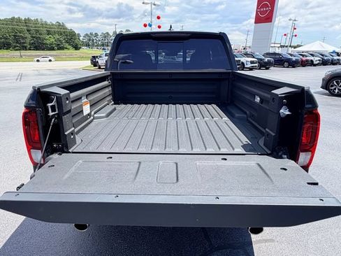 Used 2024 Honda Ridgeline Black Edition image 15
