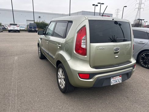 Used 2012 Kia Soul + w/ Audio Pkg image 4