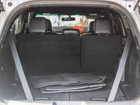 Used 2016 Ford Explorer XLT image 26