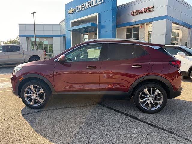 Used 2022 Buick Encore GX Essence w/ Experience Buick Package AWD/4WD image 3
