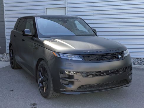 New 2026 Land Rover Range Rover Sport Dynamic SE AWD/4WD image 3