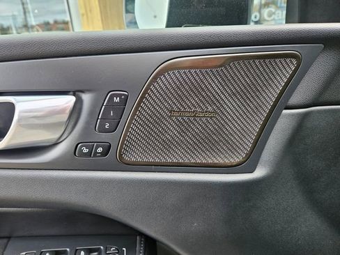 Used 2023 Volvo XC60 B5 Plus w/ Climate Package image 19