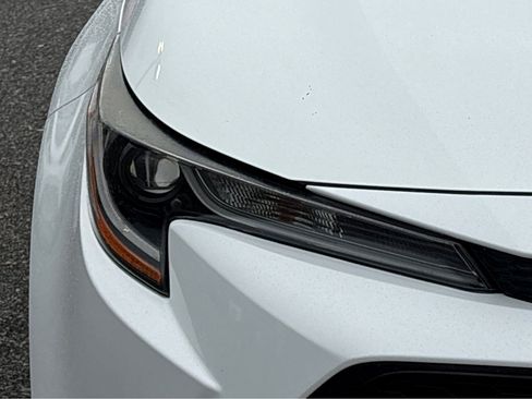 Used 2021 Toyota Corolla LE image 21