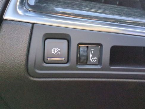 Used 2023 Cadillac XT5 Premium Luxury image 21