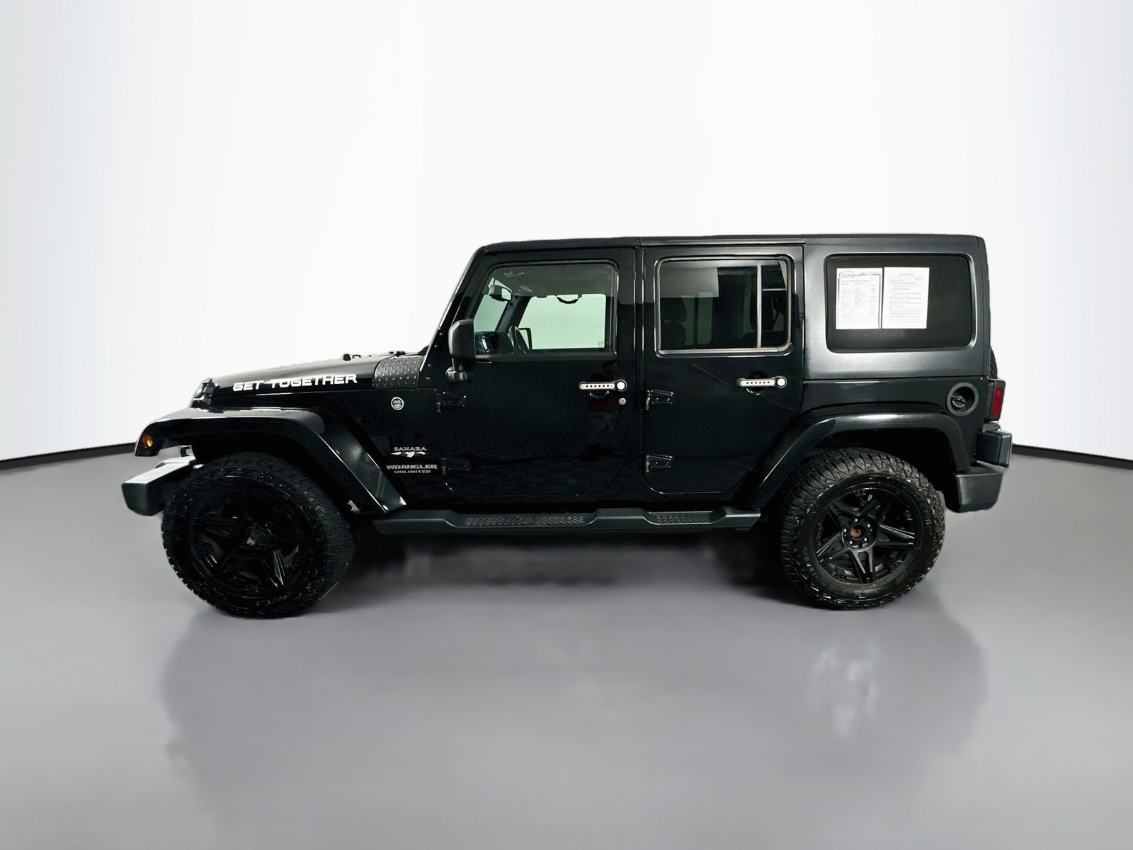 Used 2017 Jeep Wrangler Unlimited Sahara AWD/4WD image 4