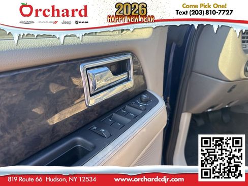 Used 2017 Lincoln Navigator Select image 22