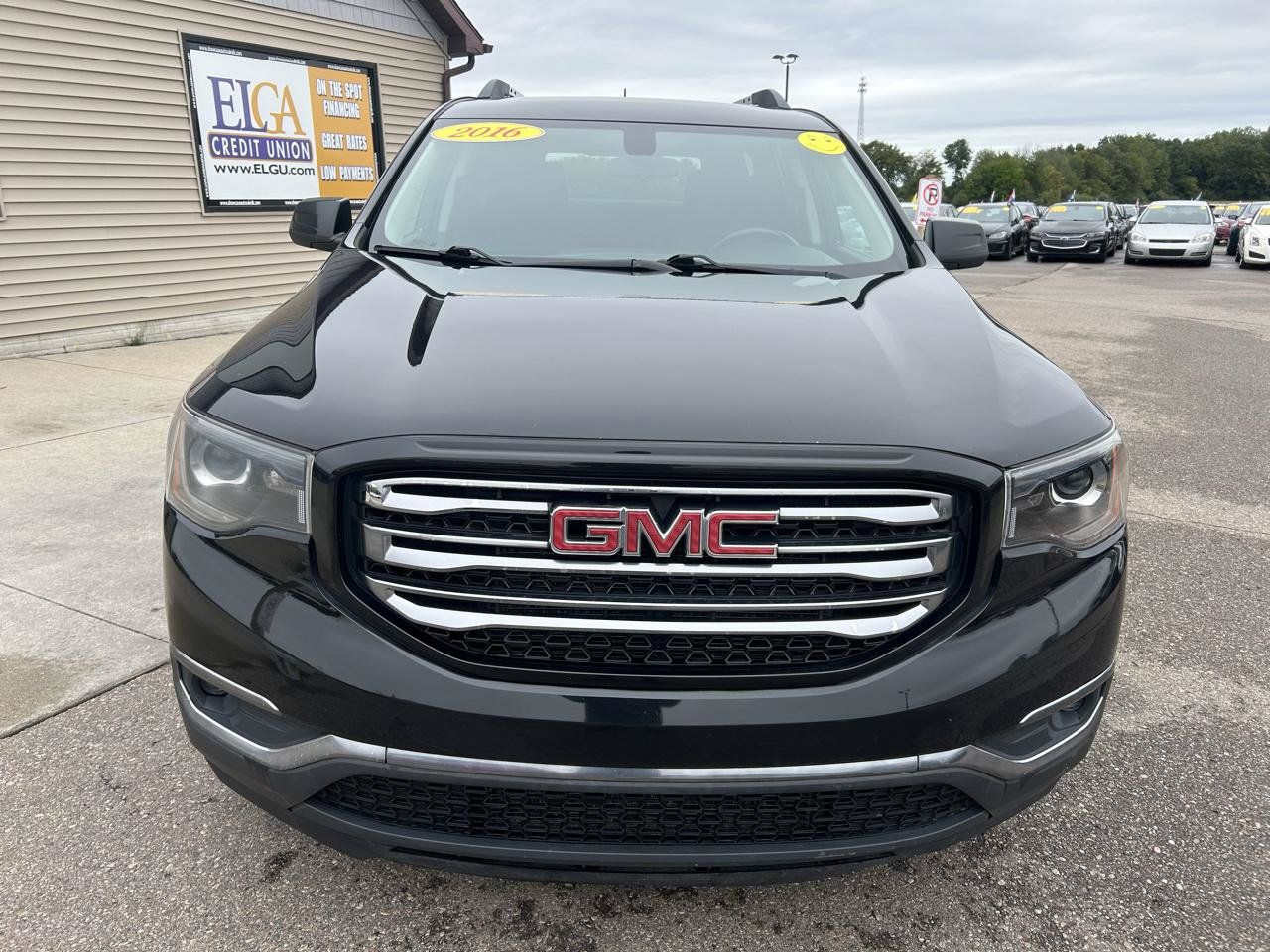 Used 2019 GMC Acadia SLE w/ Driver Alert Package I AWD/4WD image 2