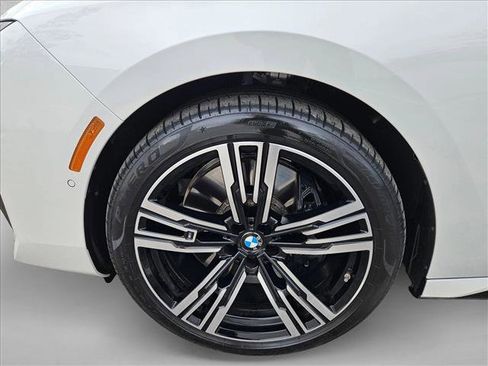 Certified 2025 BMW 760i xDrive AWD/4WD image 22