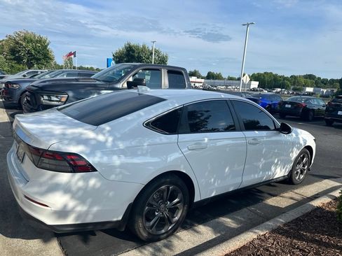 Used 2023 Honda Accord LX image 4