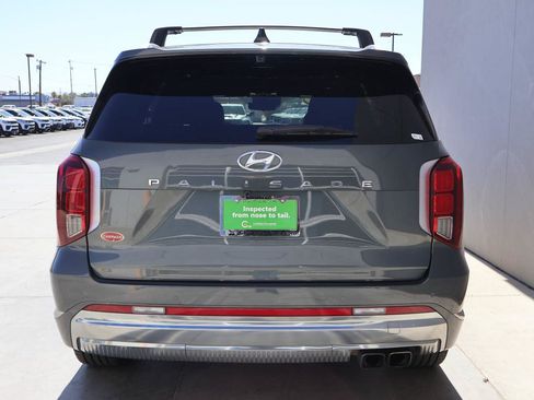 Used 2023 Hyundai Palisade Calligraphy FWD image 4